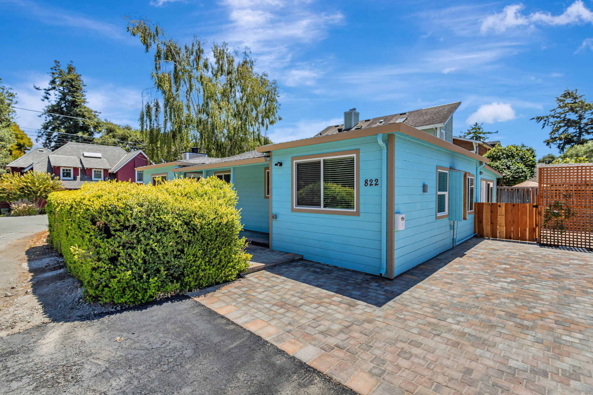 822 Eaton Street - B